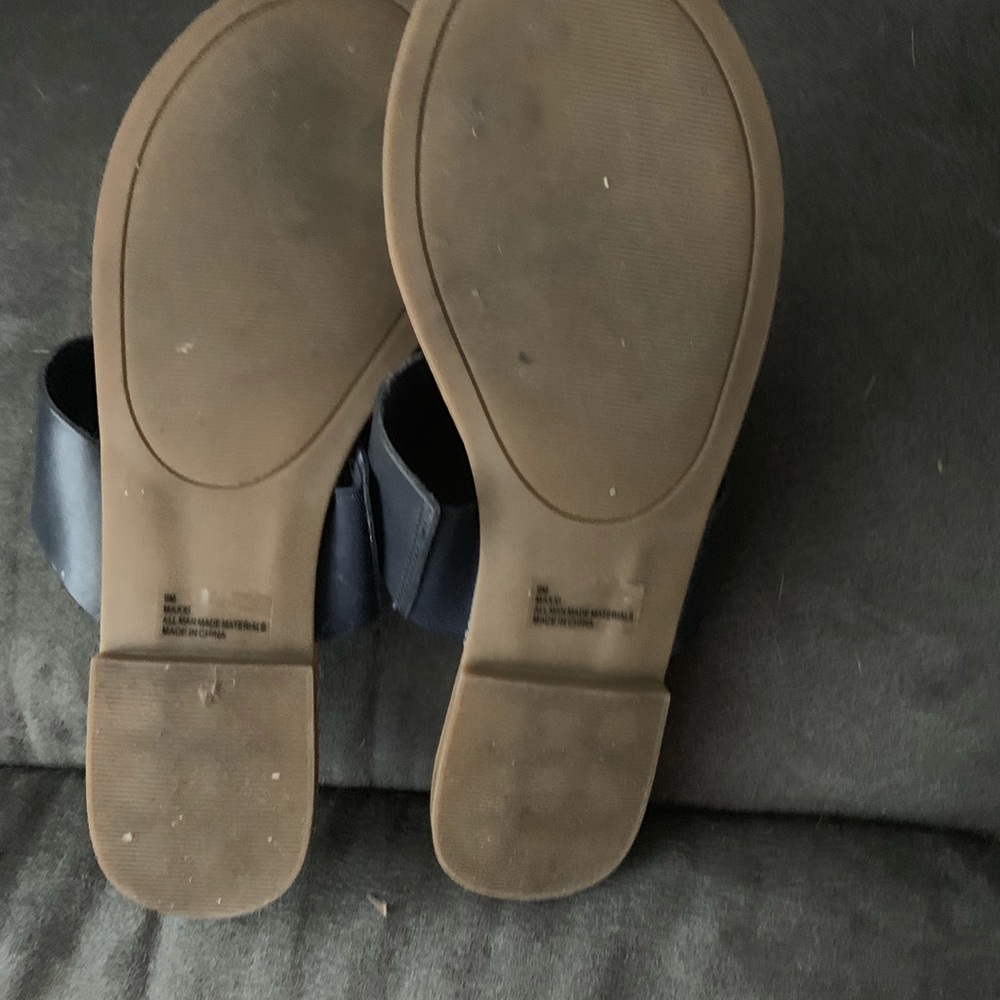 Sandals - Picture 3 of 3